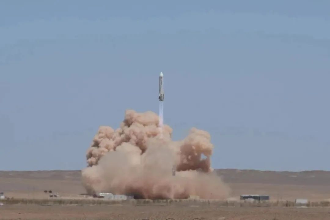  奥格斯堡边路传中精准制导，轰炸禁区收获大胜