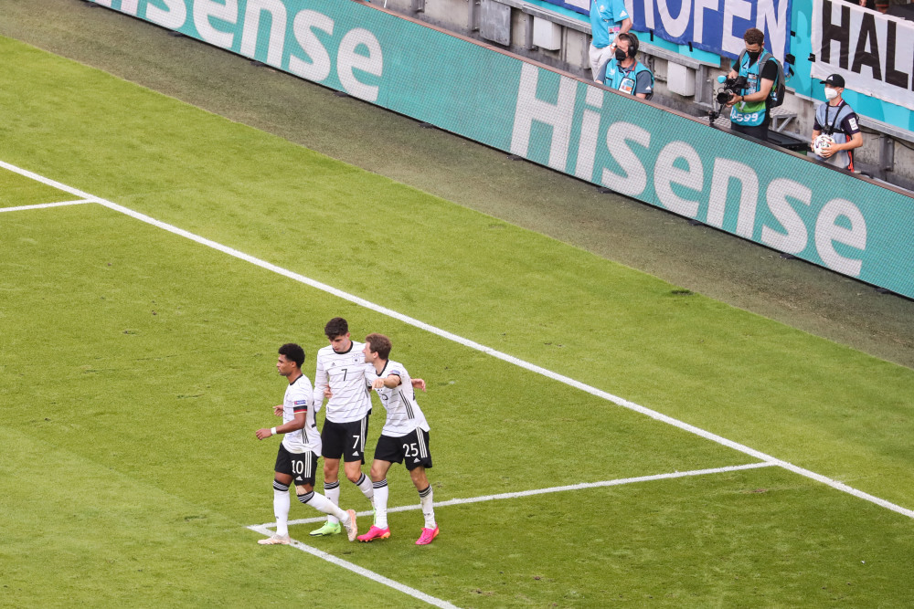  圣埃蒂安防守漏洞百出痛失好局